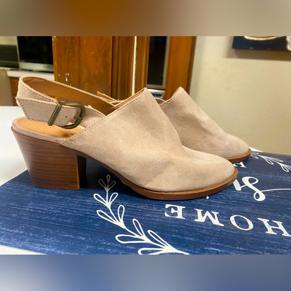 Tan heeled open booties